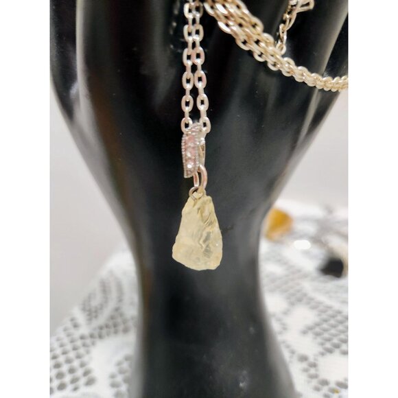 Quartz Gemstone Necklace Clear Quartz Pendant Faux Silver Chain Spiritual - Picture 1 of 10